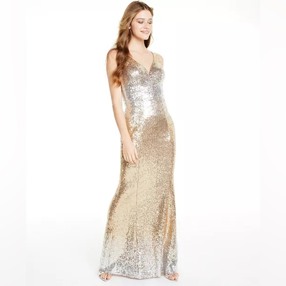 Juniors' Ombré Sequin V-Neck Gown/ Prom Dress